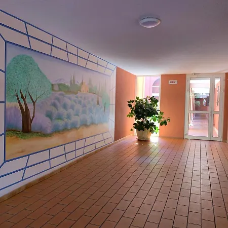 Tranquil Studio: Coastal Comfort Near St. Raphael & St. Tropez Frejus Exterior photo