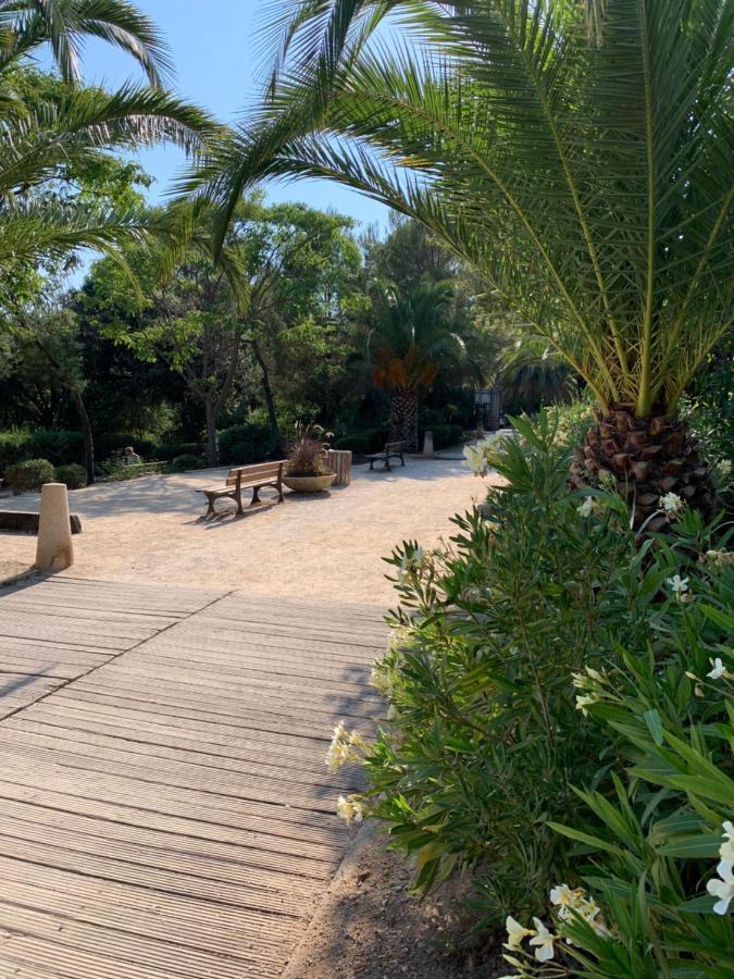 Tranquil Studio: Coastal Comfort Near St. Raphael & St. Tropez *