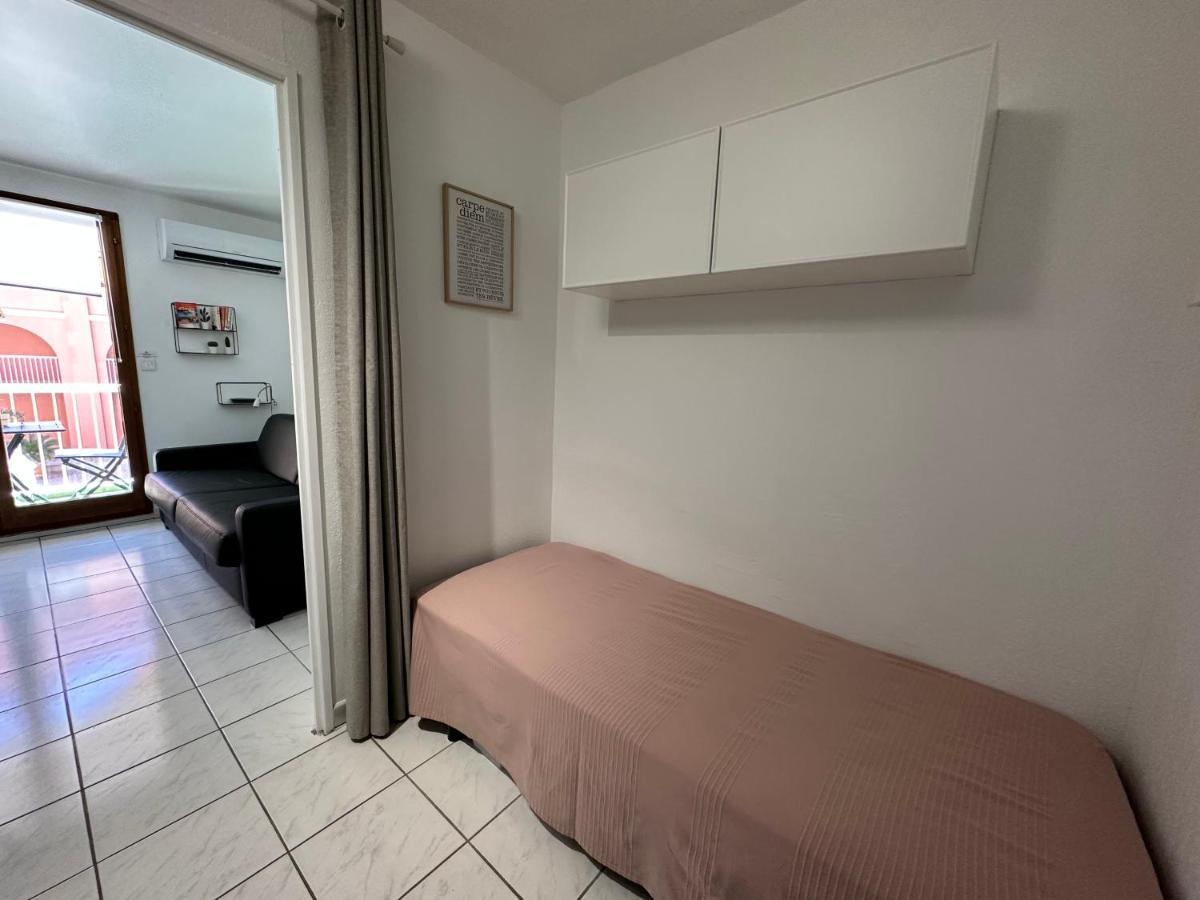 Tranquil Studio: Coastal Comfort Near St. Raphael & St. Tropez *