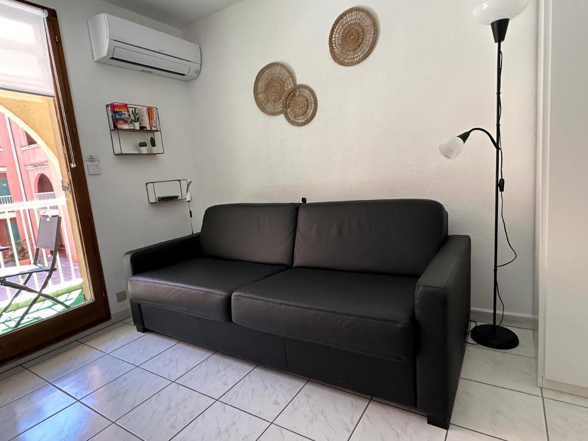 Tranquil Studio: Coastal Comfort Near St. Raphael & St. Tropez Apartment Frejus